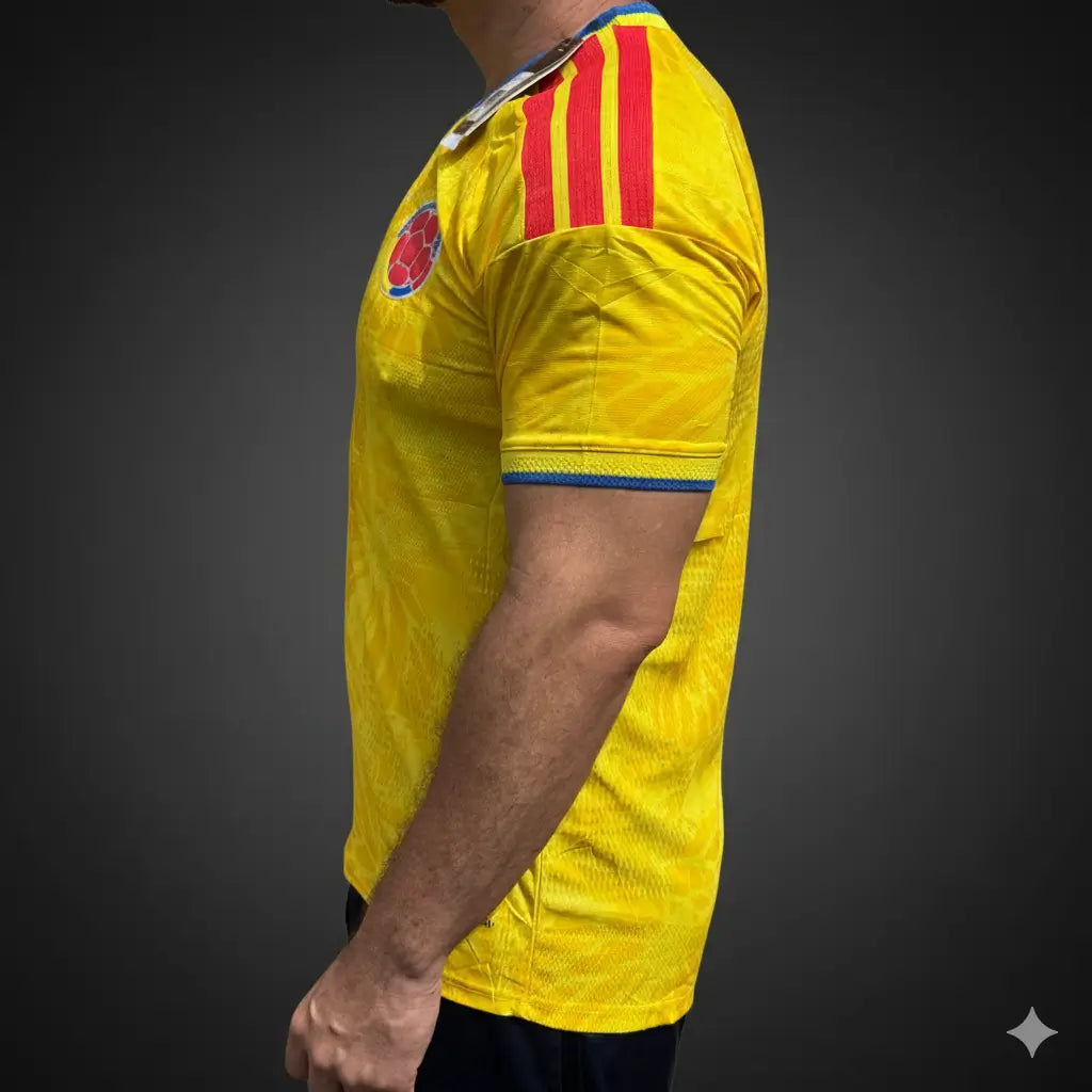 Camiseta Versión Jugador Inspirada en la Selección (H & M)